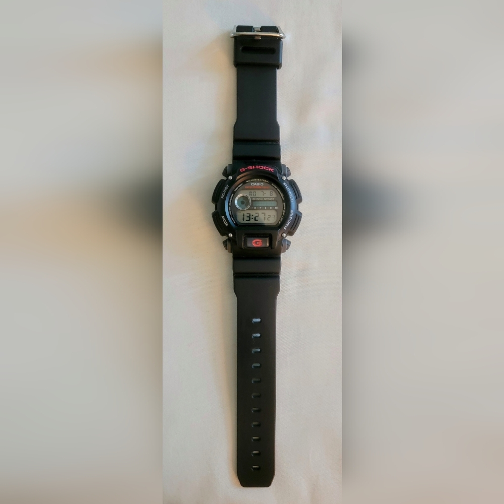 Vintage G-SHOCK DW-9052 / CASIO 3232  Watch